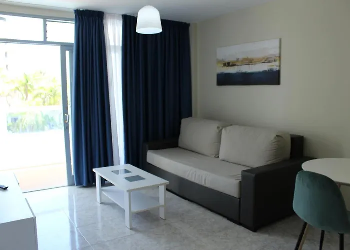 Fayna 普拉亚戴尔雷安格莱斯